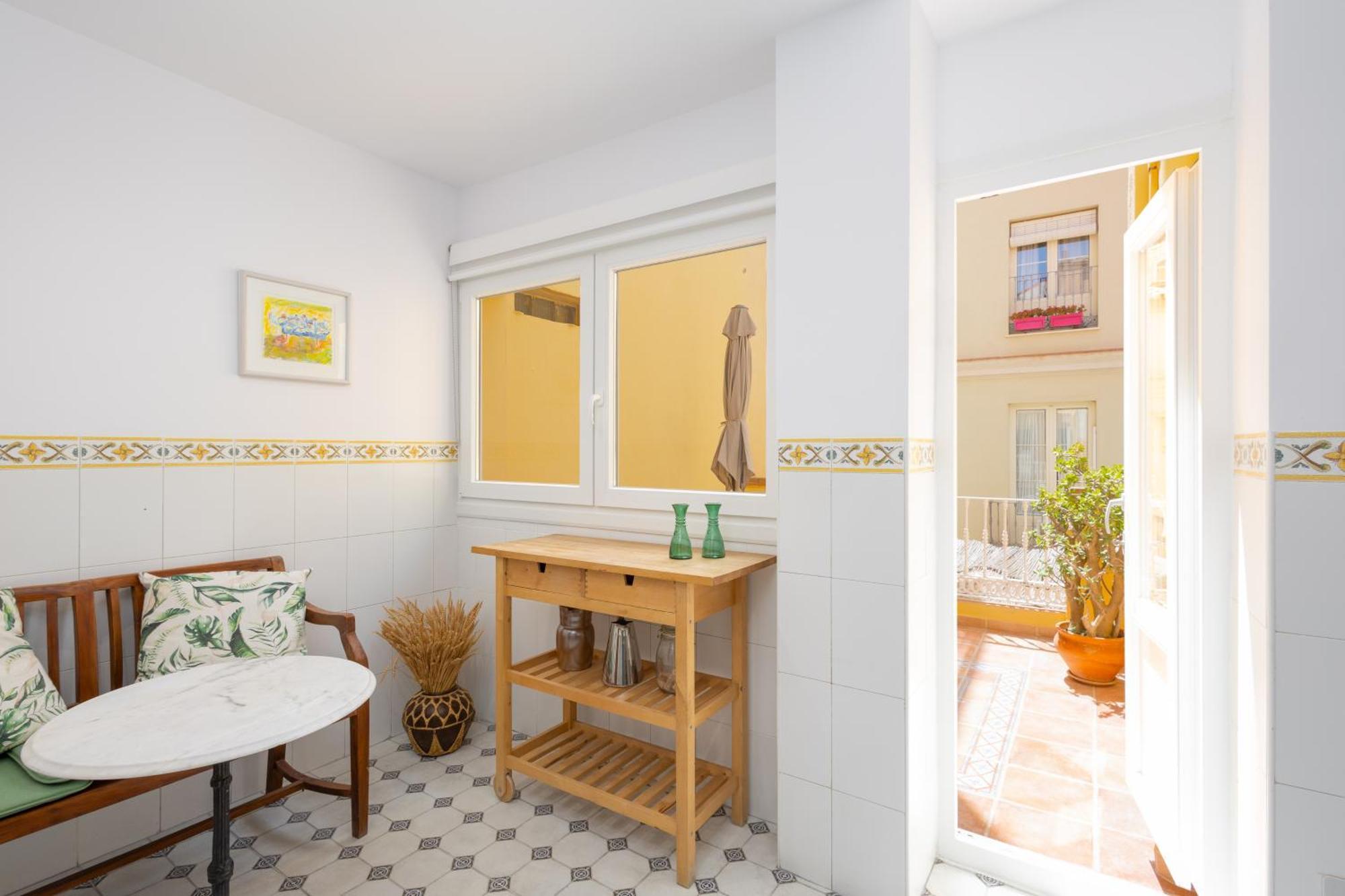 C92 - Rustic Two Bedrooms Apartment With Terrace Малага Экстерьер фото