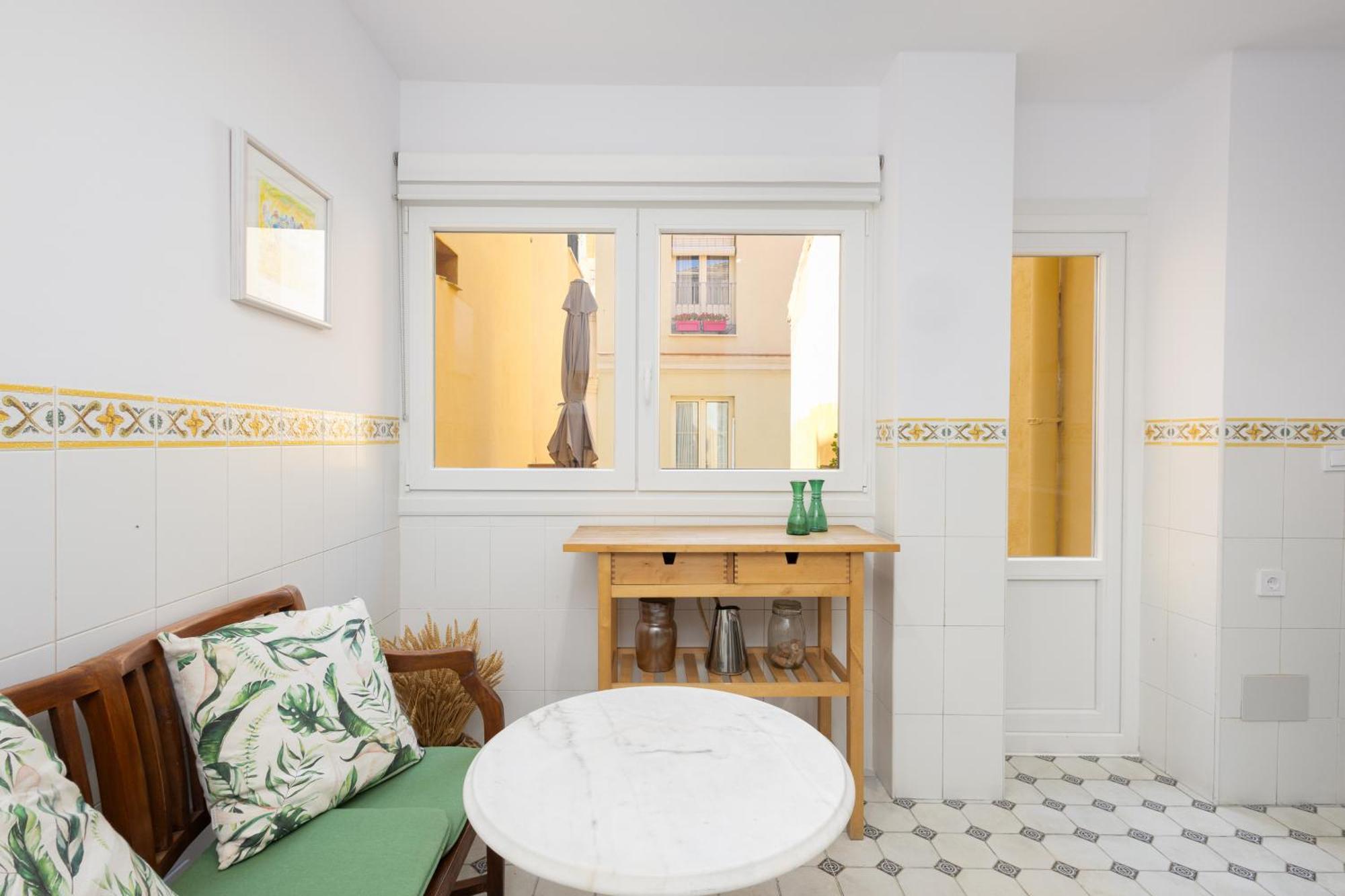 C92 - Rustic Two Bedrooms Apartment With Terrace Малага Экстерьер фото