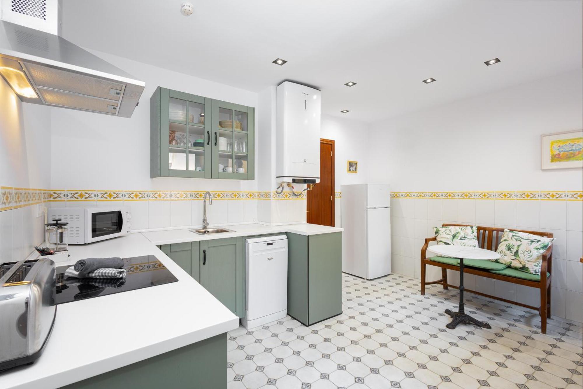 C92 - Rustic Two Bedrooms Apartment With Terrace Малага Экстерьер фото