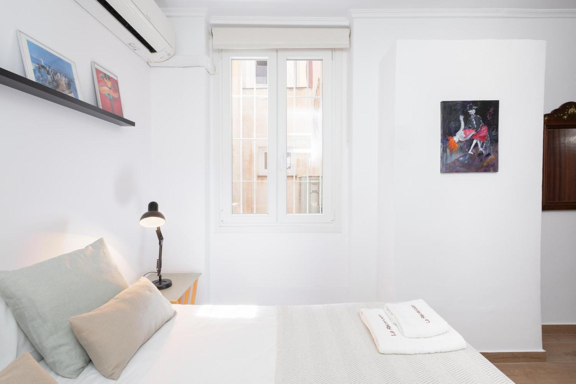 C92 - Rustic Two Bedrooms Apartment With Terrace Малага Экстерьер фото